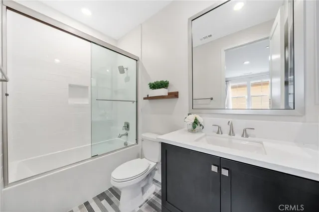 $2,989,000 | 94 Swift, Irvine, CA 92618