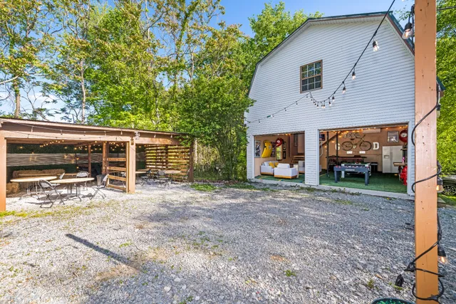 $675,000 | 1323 Mt Zion Road, Ashland City, TN 37015