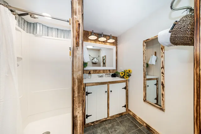 $675,000 | 1323 Mt Zion Road, Ashland City, TN 37015