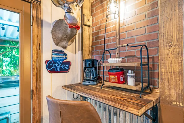 $675,000 | 1323 Mt Zion Road, Ashland City, TN 37015