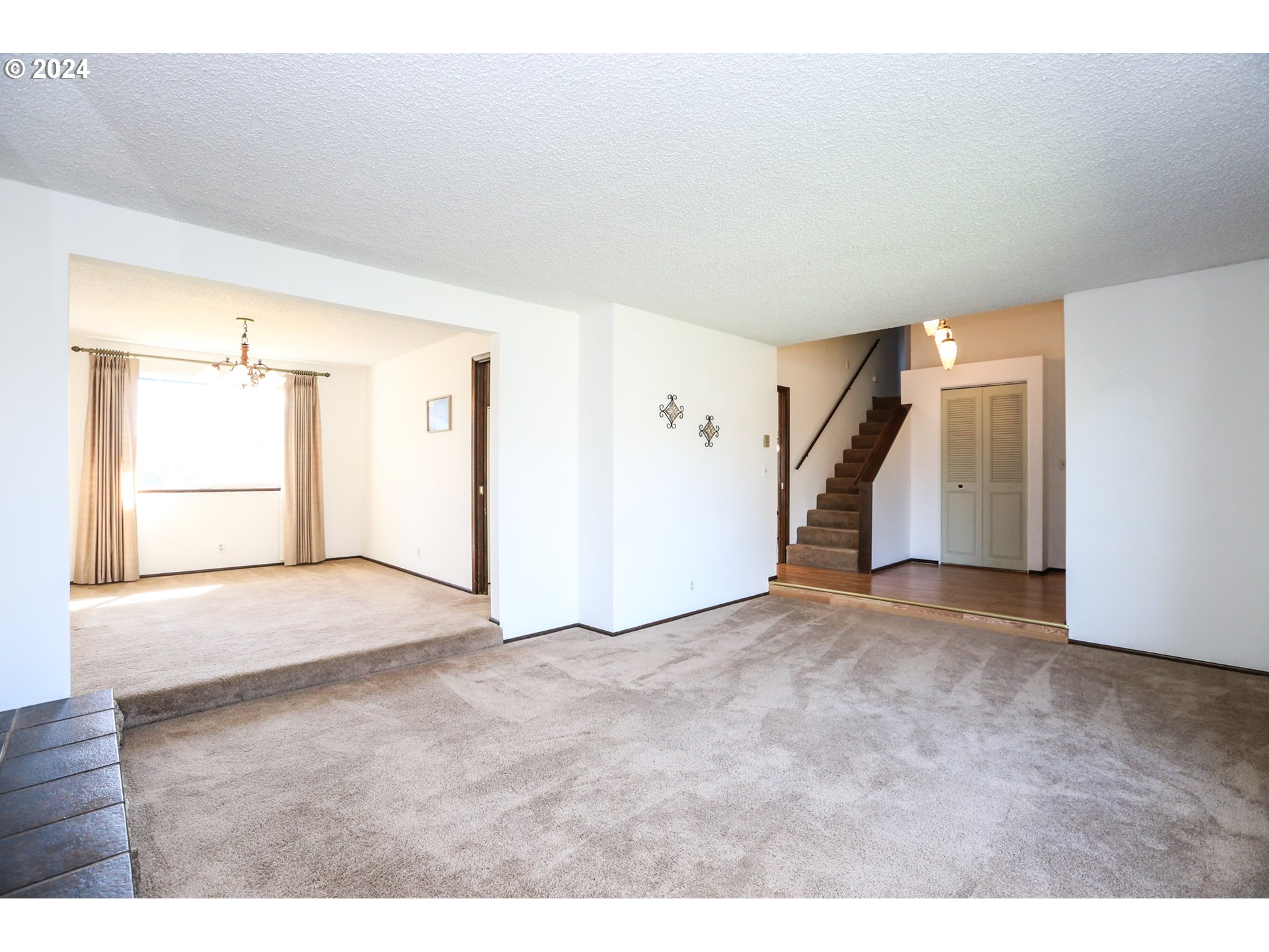 431 65th Street Springfield, OR 97478 - Photo 14 of 32 a view of an empty room