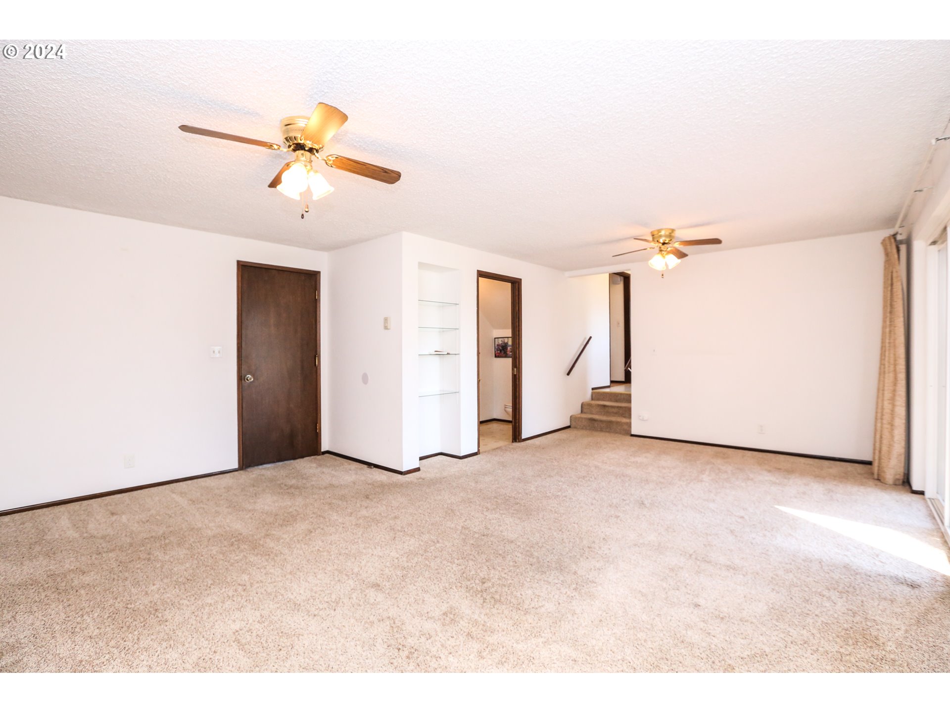 431 65th Street Springfield, OR 97478 - Photo 22 of 32 a view of a ceiling fan in a room
