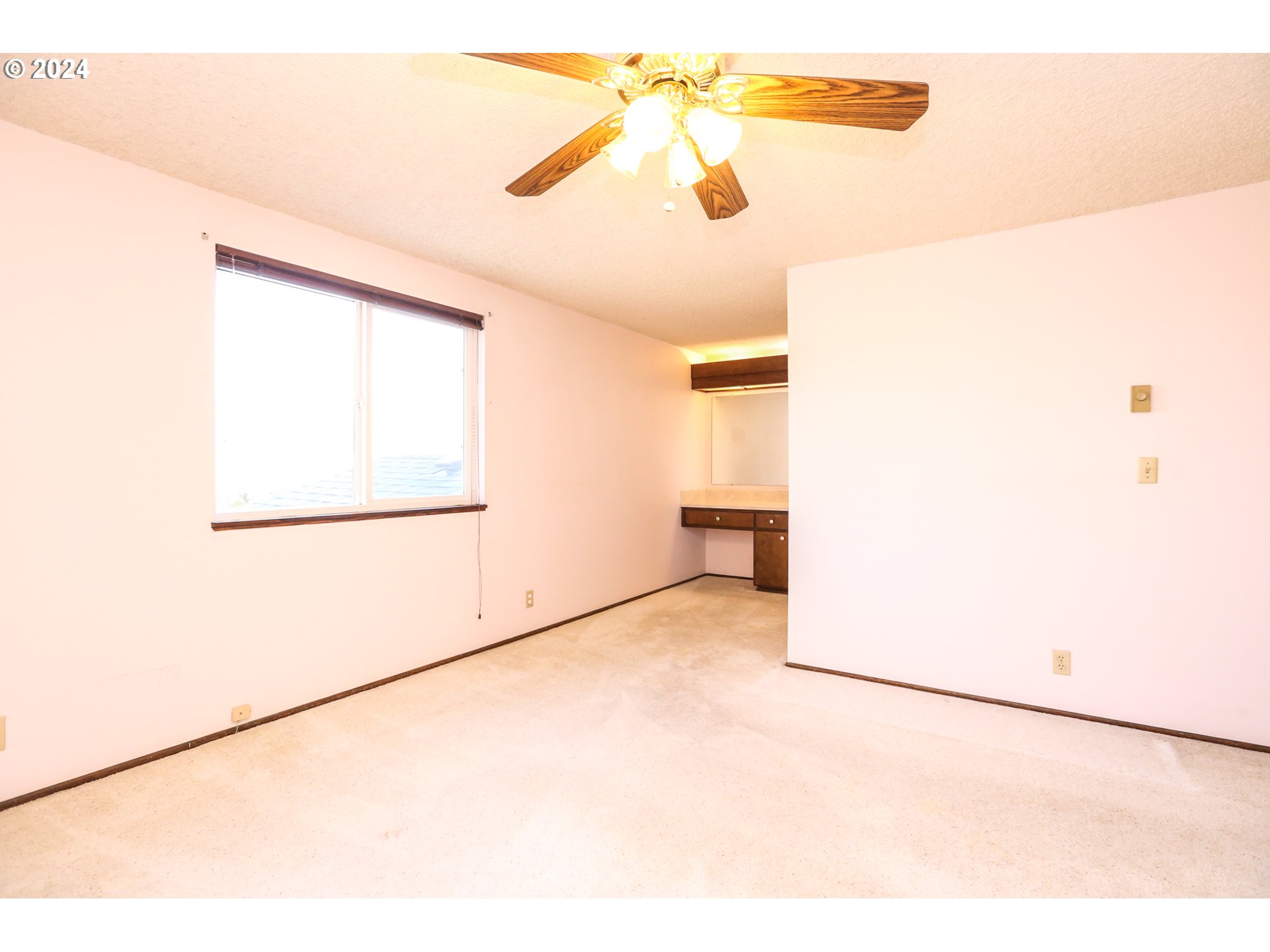 431 65th Street Springfield, OR 97478 - Photo 26 of 32 a view of empty room