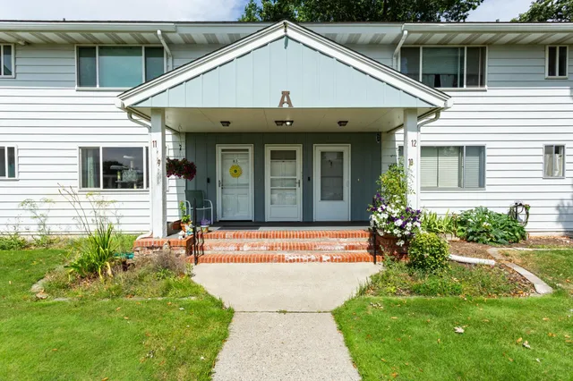 $215,000 | 250 North Raymond Road, Unit A9, Spokane Valley, WA 99206