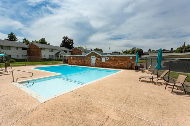 $215,000 | 250 North Raymond Road, Unit A9, Spokane Valley, WA 99206