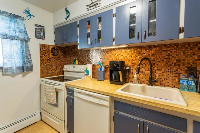 $215,000 | 250 North Raymond Road, Unit A9, Spokane Valley, WA 99206