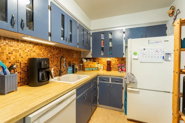 $215,000 | 250 North Raymond Road, Unit A9, Spokane Valley, WA 99206