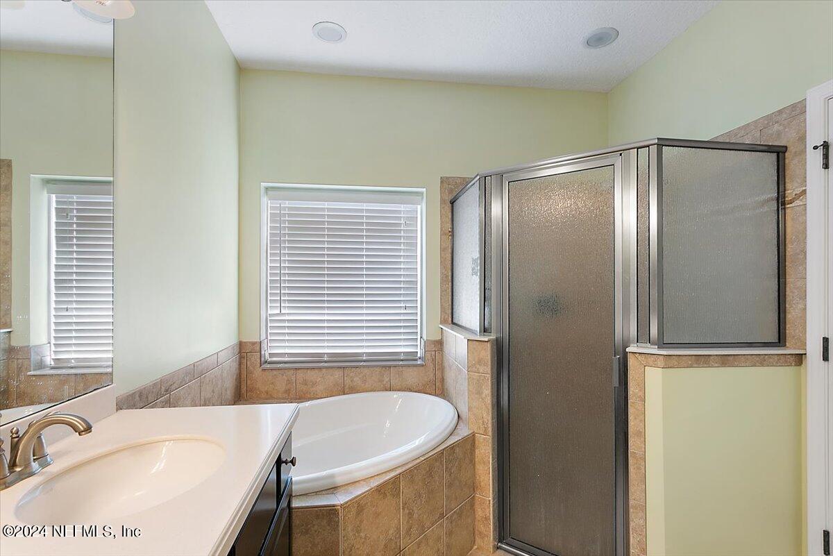 12205 Ridge Crossing Way Jacksonville, FL 32226 - Photo 12 of 25 Primary Bathroom