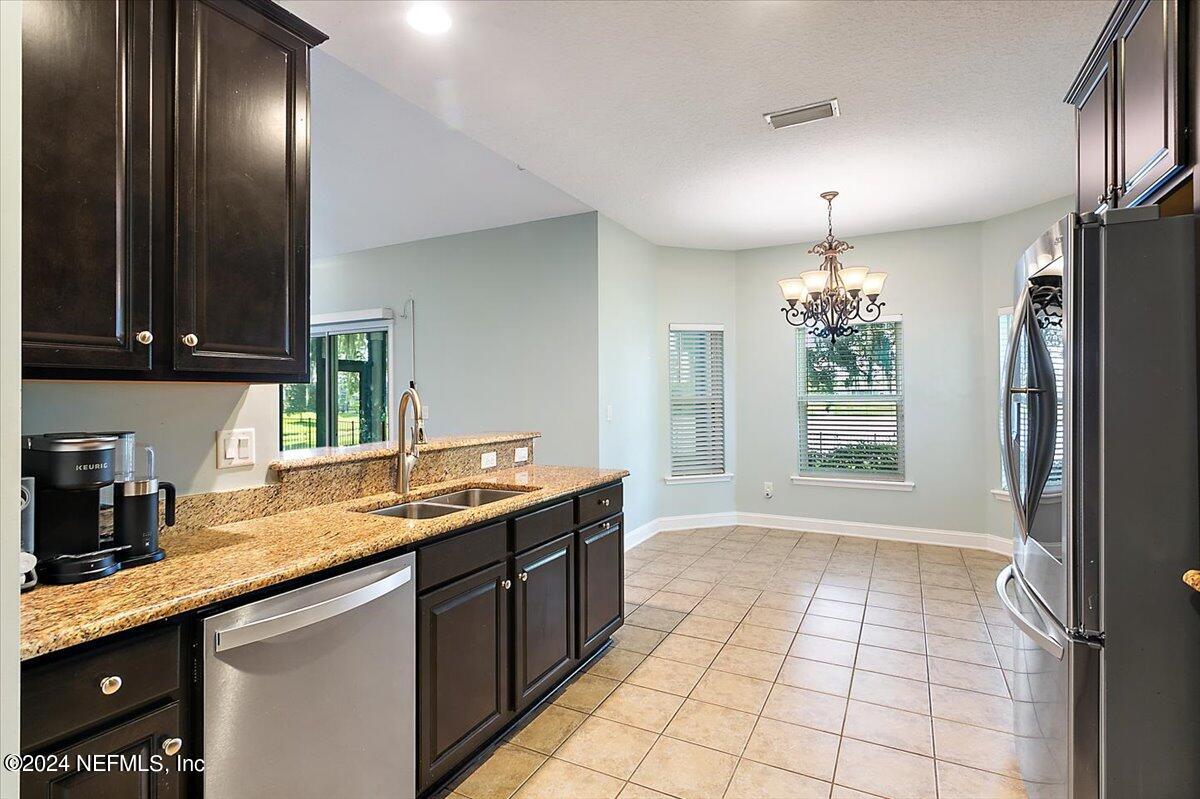 12205 Ridge Crossing Way Jacksonville, FL 32226 - Photo 6 of 25 Kitchen