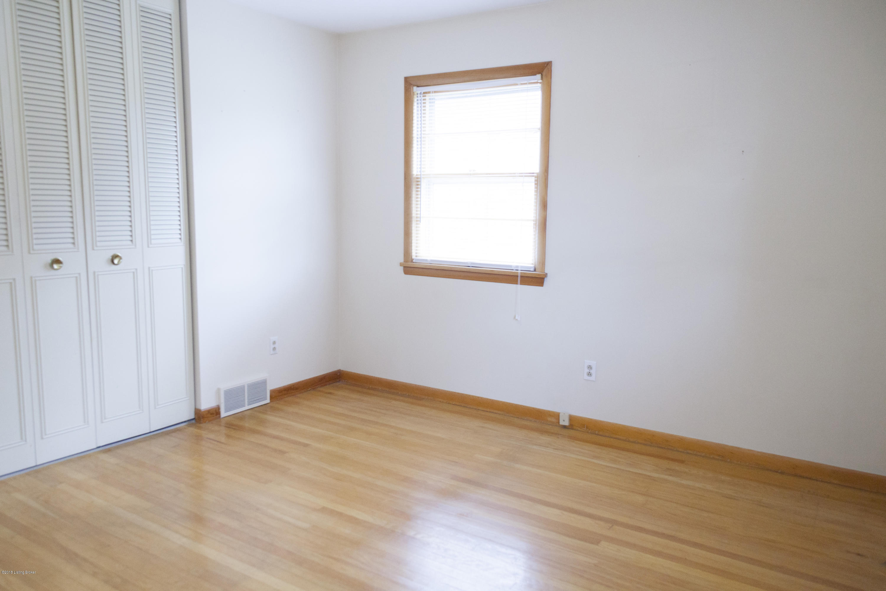 3446 Fern Lea Road Louisville, KY 40216 - Photo 26 of 36 Interior 13