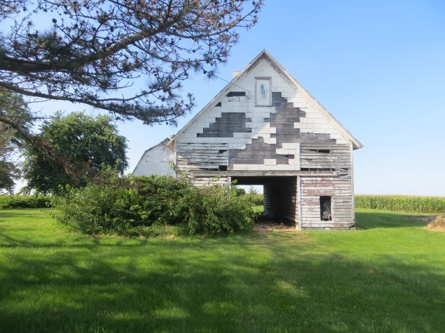 30702 North 1700th Road East Odell, IL 61313 - Photo 6 of 32 a front view of a house with a yard