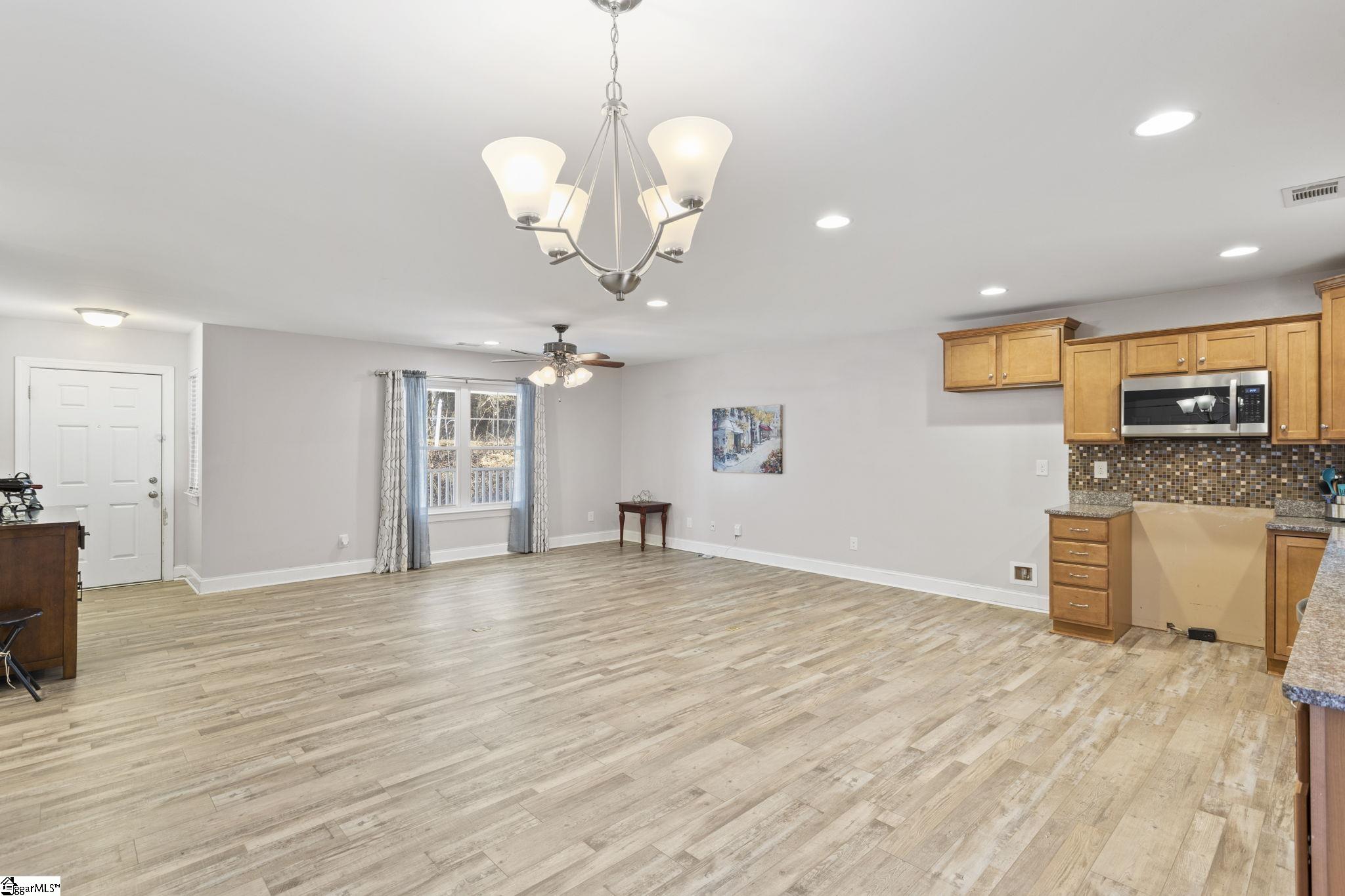 814 New Hope Road Pickens, SC 29671 - Photo 6 of 35