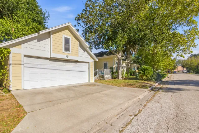 $349,900 | 901 North Craig Street, Victoria, TX 77901