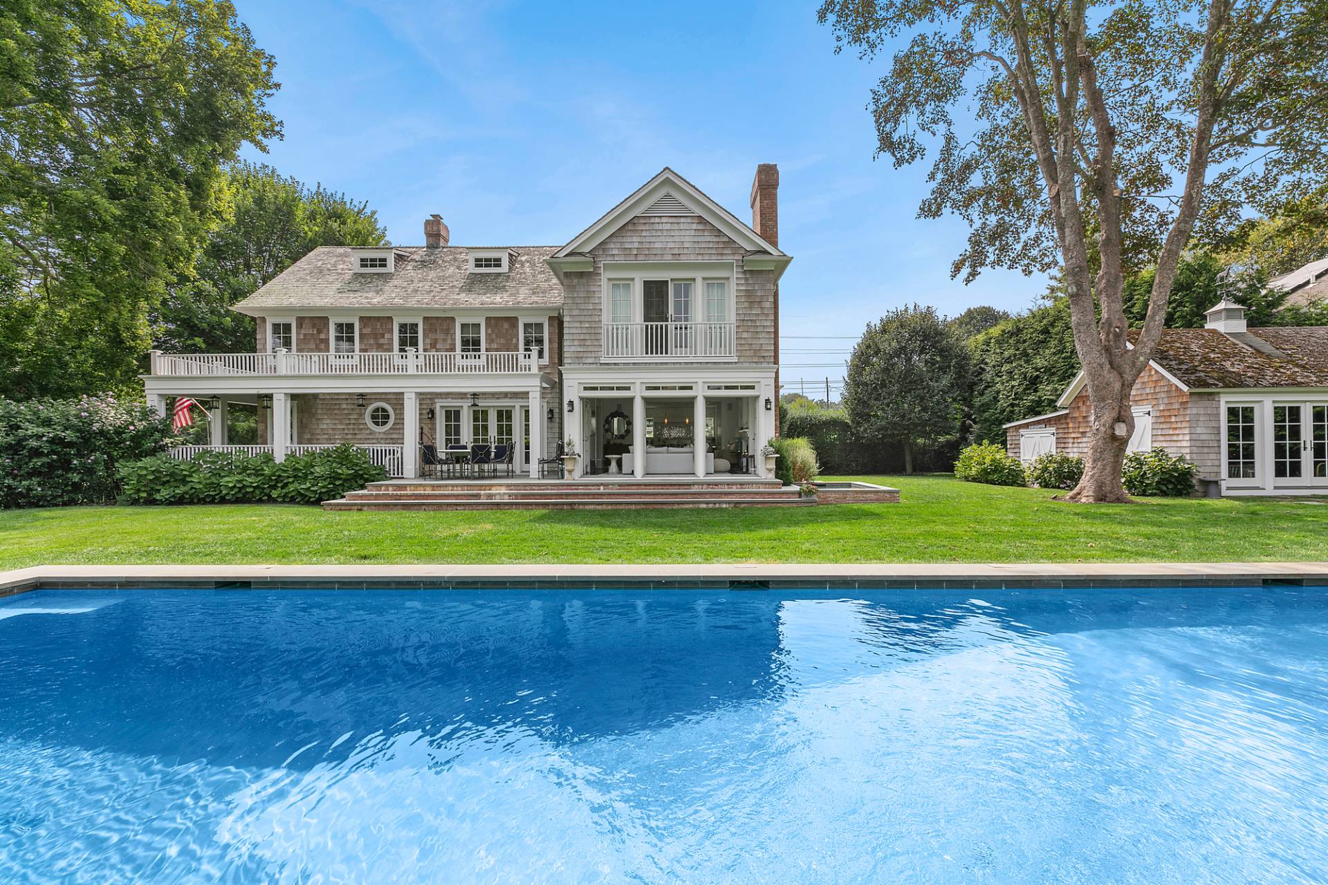 11 Sherrill Road East Hampton, NY 11937 - Photo 2 of 36