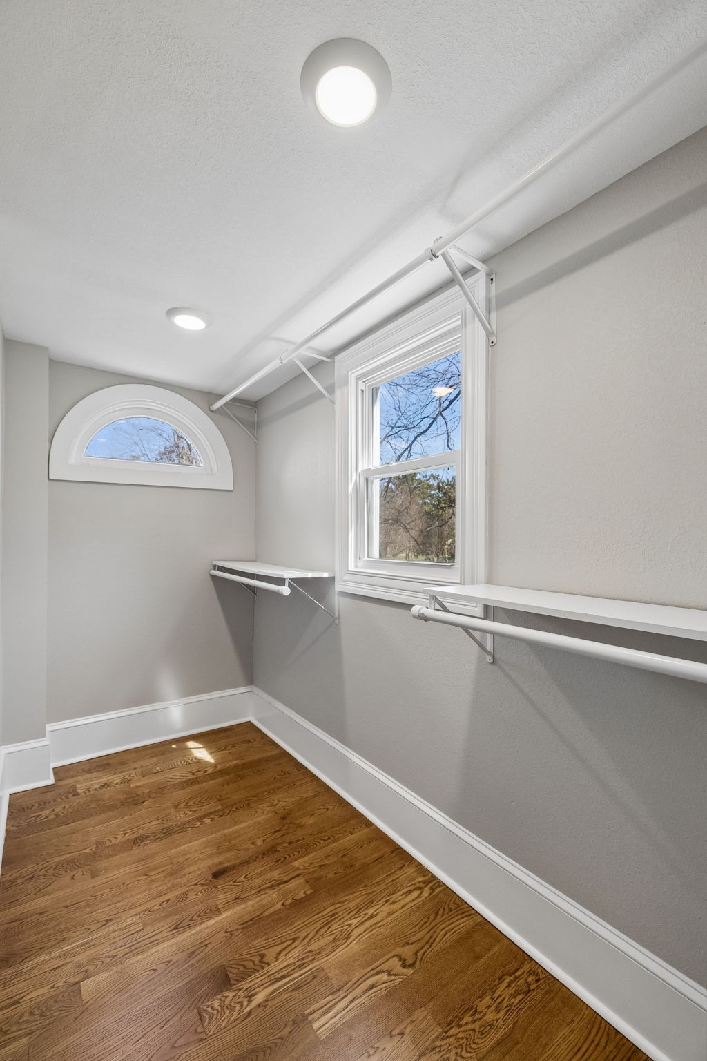 504 5th Avenue West Springfield, TN 37172 - Photo 23 of 57 a view of an empty room with wooden floor and a window