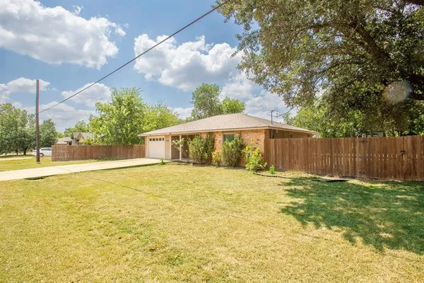 $1,800 | 2701 Peach Tree Lane, Cedar Park, TX 78613