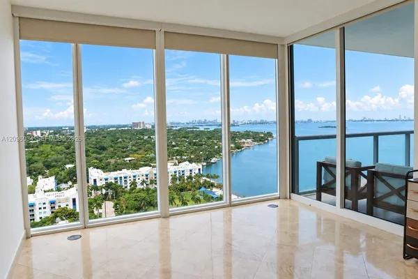 $619,000 | 601 Northeast 36th Street, Unit 2004, Miami, FL 33137