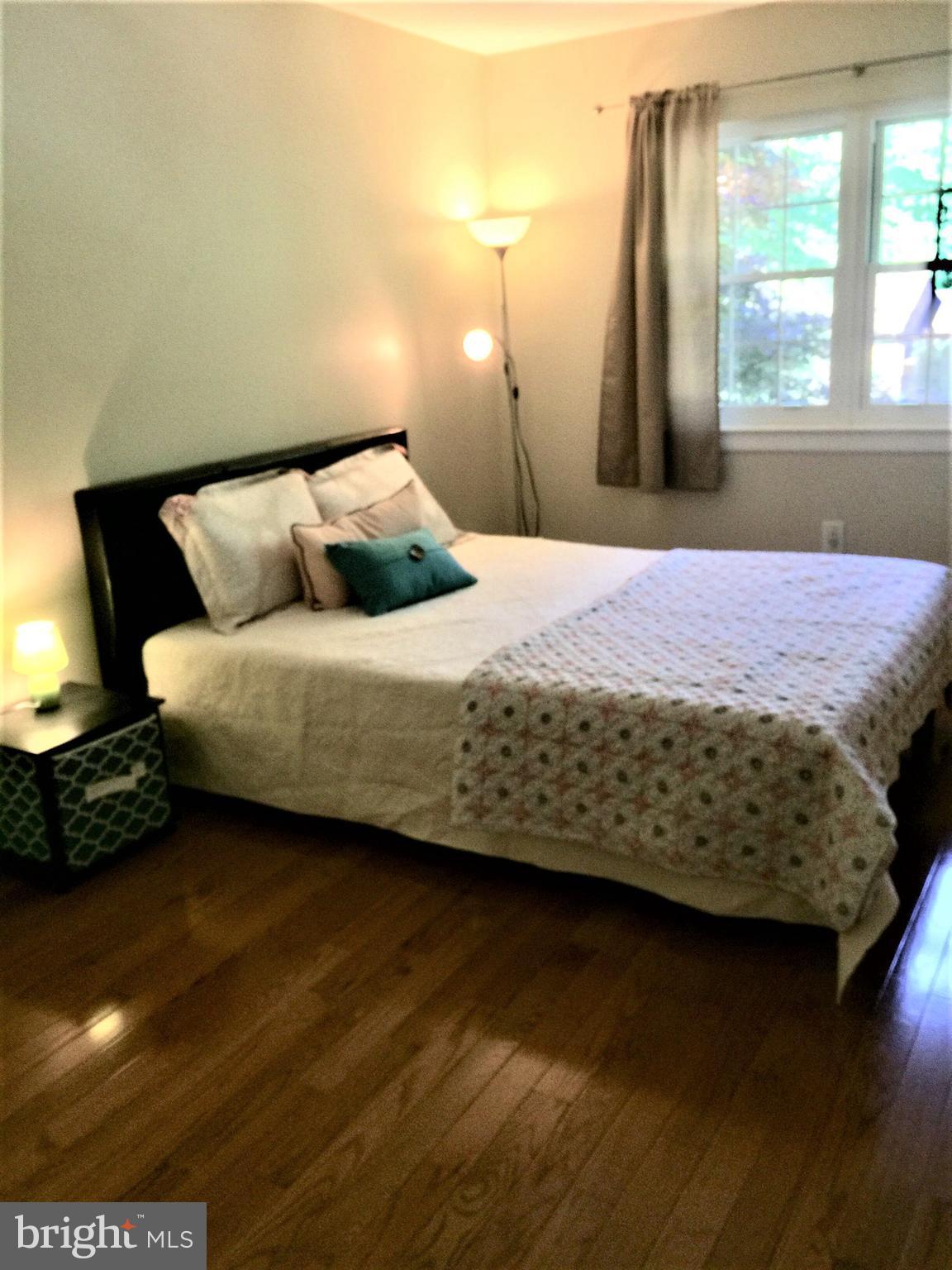 2059 Headlands Circle Reston, VA 20191 - Photo 12 of 30 Nice Size second br w/ wood floors