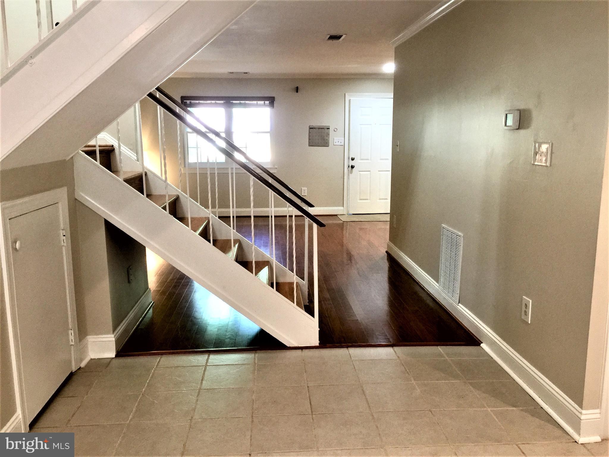 2059 Headlands Circle Reston, VA 20191 - Photo 18 of 30 Beautiful Condition