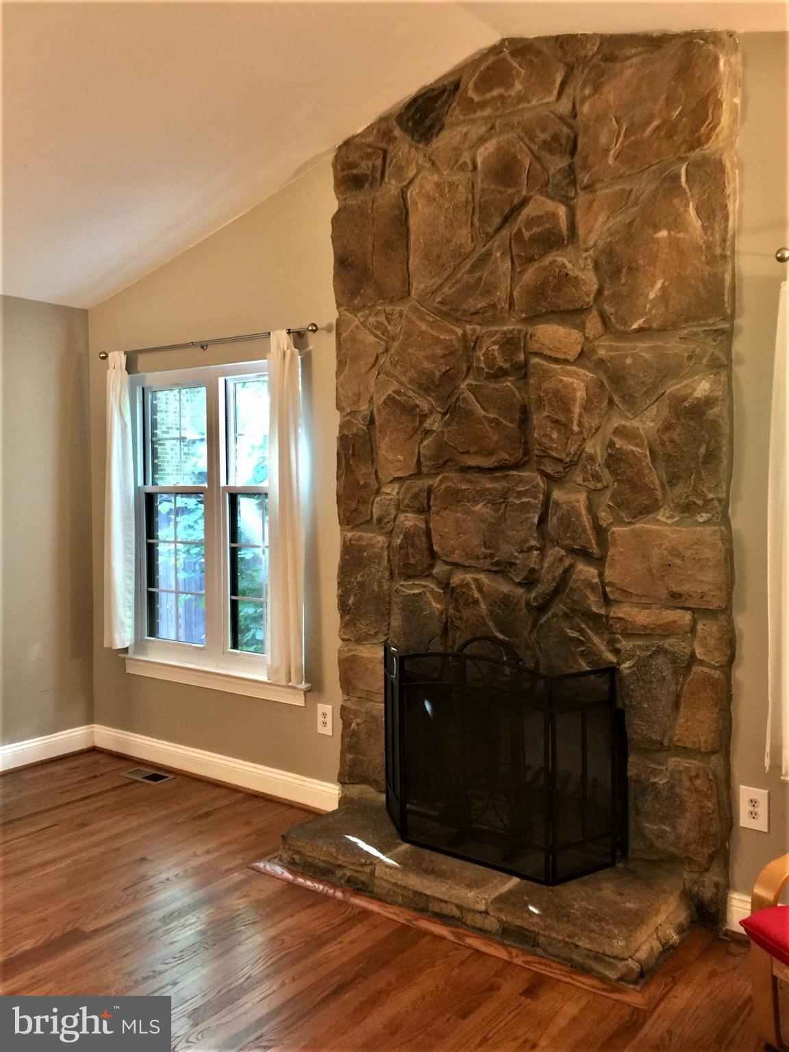 2059 Headlands Circle Reston, VA 20191 - Photo 10 of 30 Family Room