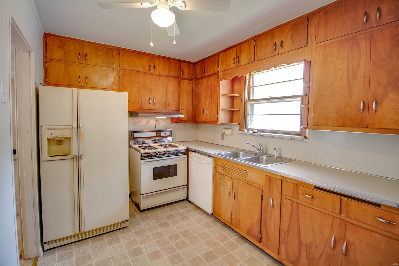 1200 Funke Street Alton, IL 62002 - Photo 11 of 30 Gallery Image 11