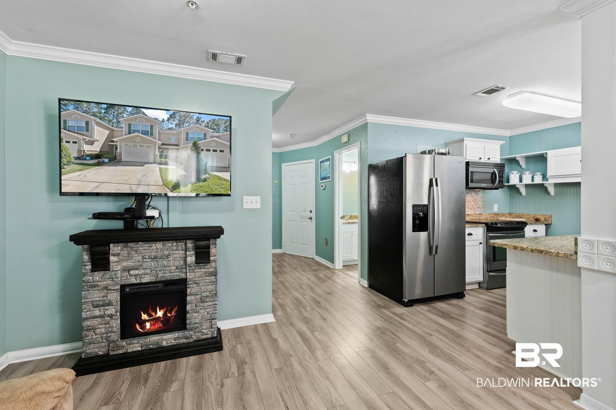 1517 Regency Road, Unit 83 Gulf Shores, AL 36542 - Photo 2 of 24 Gallery Image 2