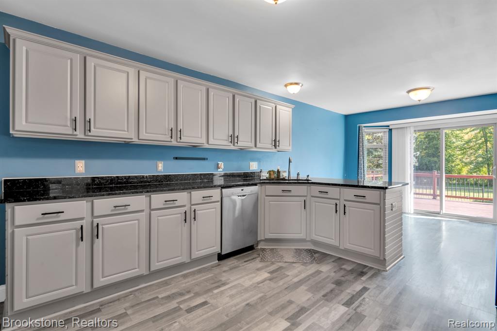 49159 Monte Road Chesterfield, MI 48047 - Photo 16 of 35