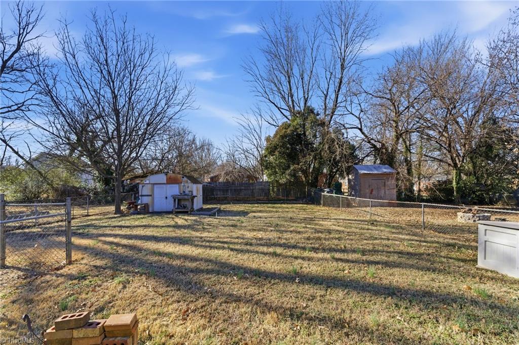 1012 Jefferson Street High Point, NC 27260 - Photo 6 of 18