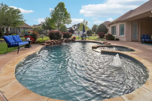 $750,000 | 9813 Lindenwood Trail, Denton, TX 76207