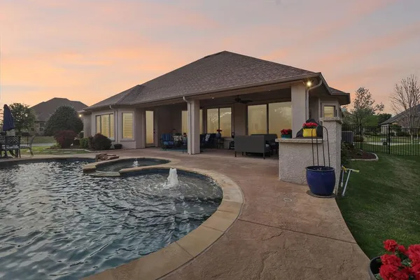 $750,000 | 9813 Lindenwood Trail, Denton, TX 76207