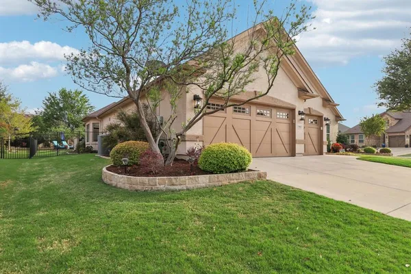 $750,000 | 9813 Lindenwood Trail, Denton, TX 76207