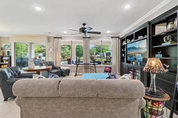 $750,000 | 9813 Lindenwood Trail, Denton, TX 76207