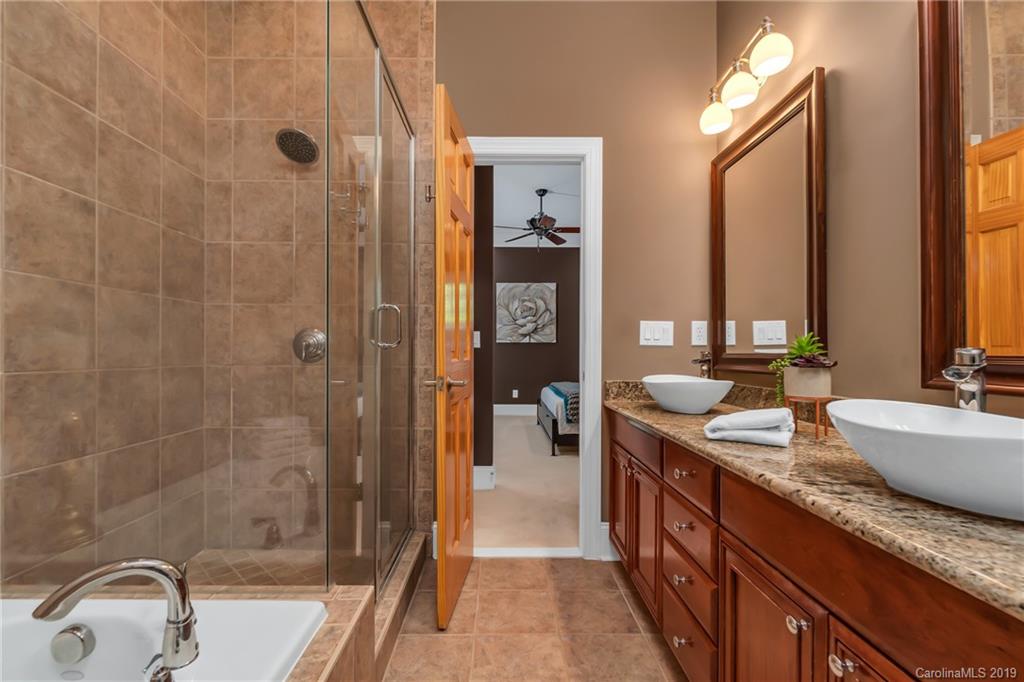 6301 Wakehurst Road Charlotte, NC 28226 - Photo 17 of 46