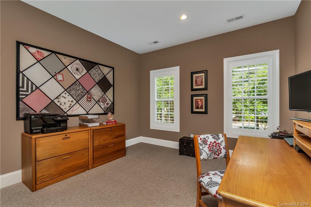 6301 Wakehurst Road Charlotte, NC 28226 - Photo 26 of 46