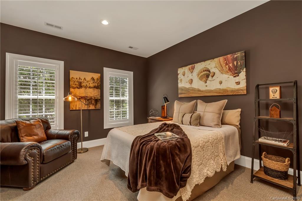 6301 Wakehurst Road Charlotte, NC 28226 - Photo 27 of 46