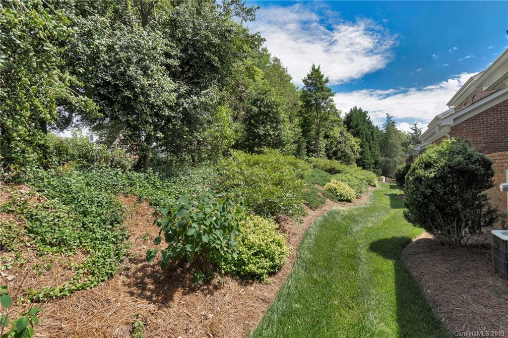 6301 Wakehurst Road Charlotte, NC 28226 - Photo 33 of 46