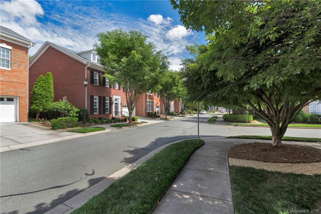 6301 Wakehurst Road Charlotte, NC 28226 - Photo 35 of 46