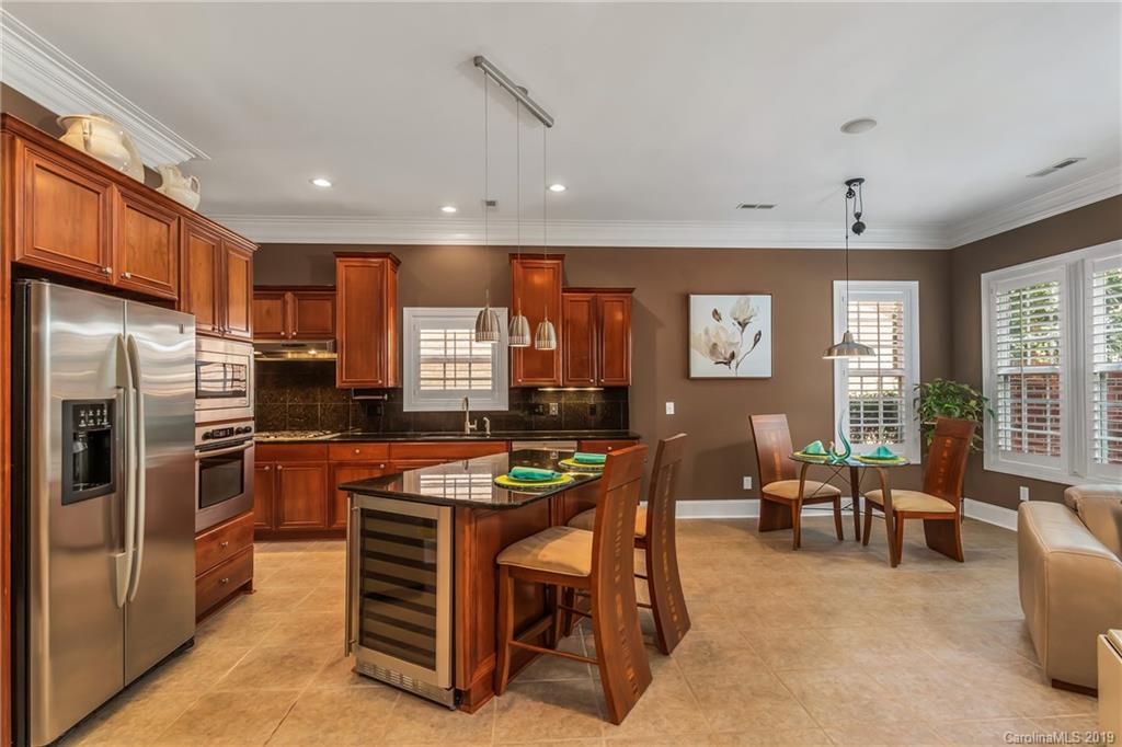 6301 Wakehurst Road Charlotte, NC 28226 - Photo 10 of 46