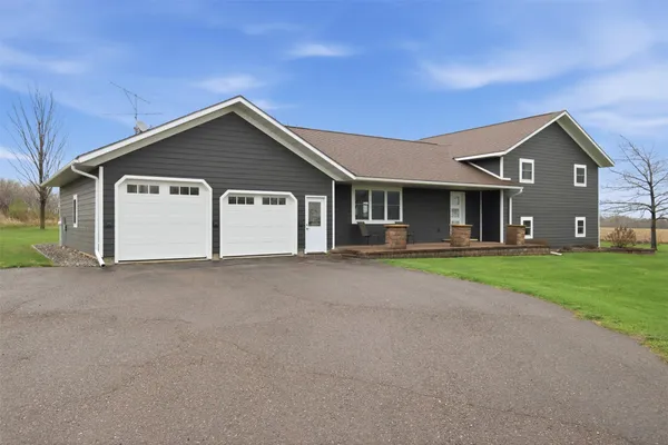 $550,000 | N15588 Highway 73, Thorp, WI 54771