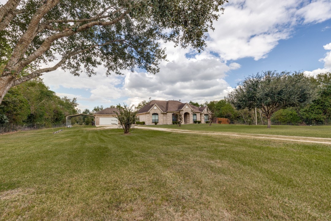 7511 King Street Manvel, TX 77578 - Photo 2 of 30