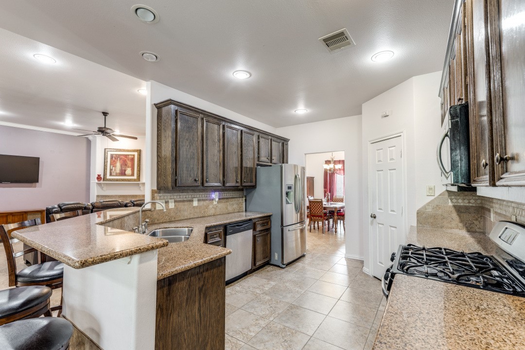 7511 King Street Manvel, TX 77578 - Photo 9 of 30