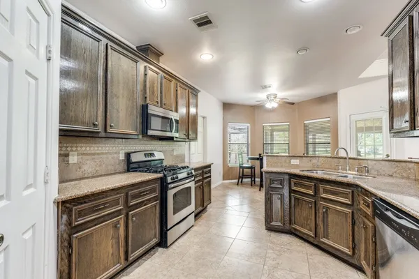$565,000 | 7511 King Street, Manvel, TX 77578
