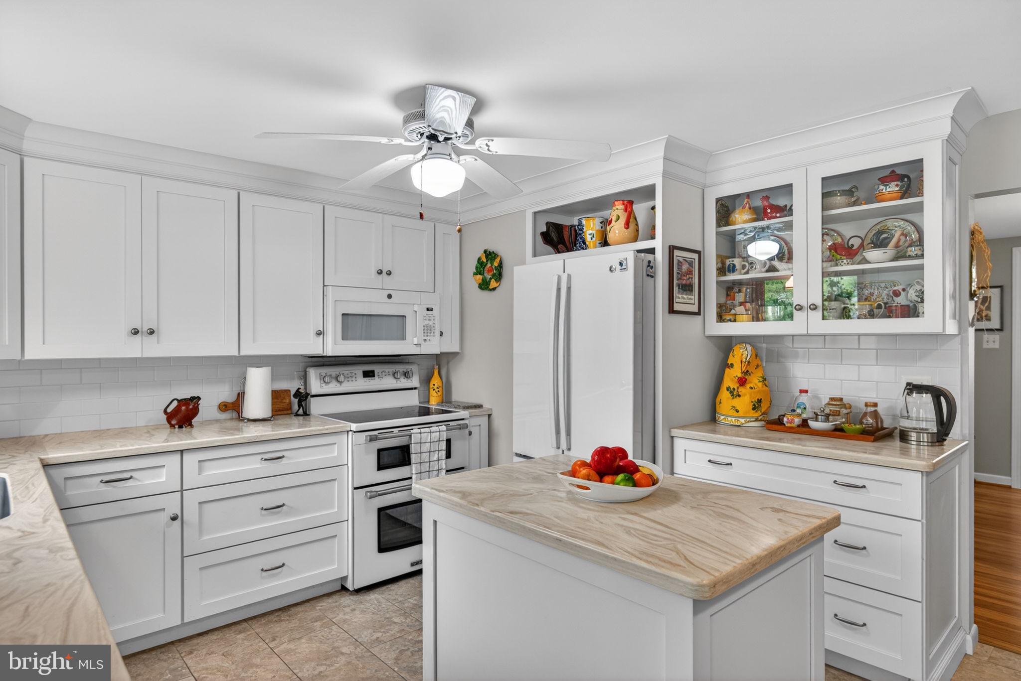 102 East Third Avenue Lititz, PA 17543 - Photo 12 of 45