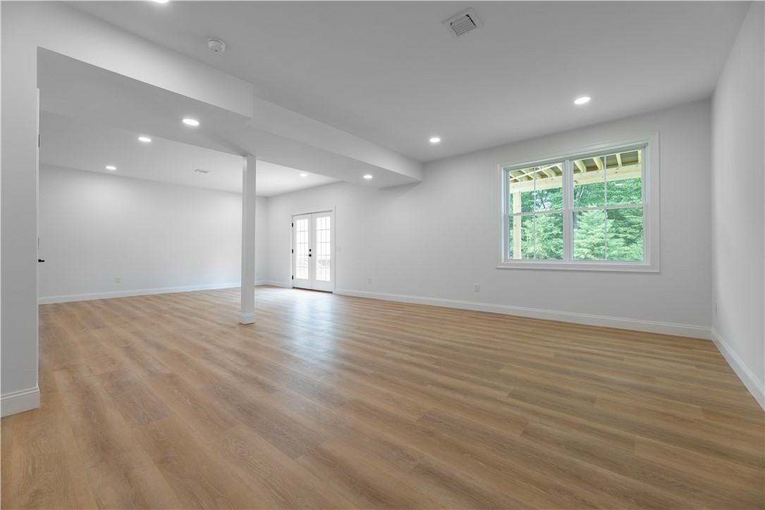 9 Stoneridge Road, Unit 9 Smithfield, RI 02917 - Photo 43 of 48 Gallery Image 43