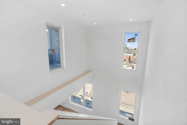 $1,500,000 | 652 Fairmount Avenue, Philadelphia, PA 19123