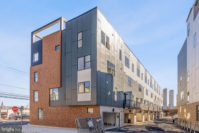 $1,500,000 | 652 Fairmount Avenue, Philadelphia, PA 19123