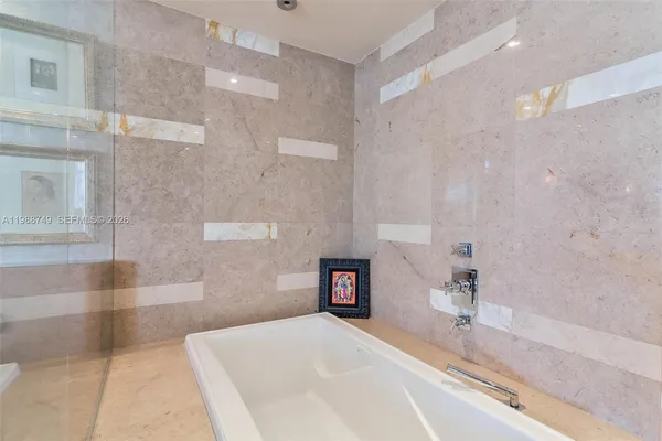 $11,500 | 3737 Collins Avenue, Unit S203, Miami Beach, FL 33140