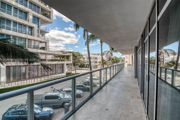 $11,500 | 3737 Collins Avenue, Unit S203, Miami Beach, FL 33140