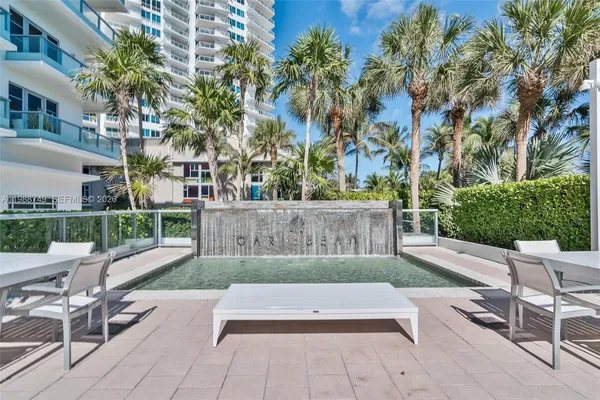 $11,500 | 3737 Collins Avenue, Unit S203, Miami Beach, FL 33140