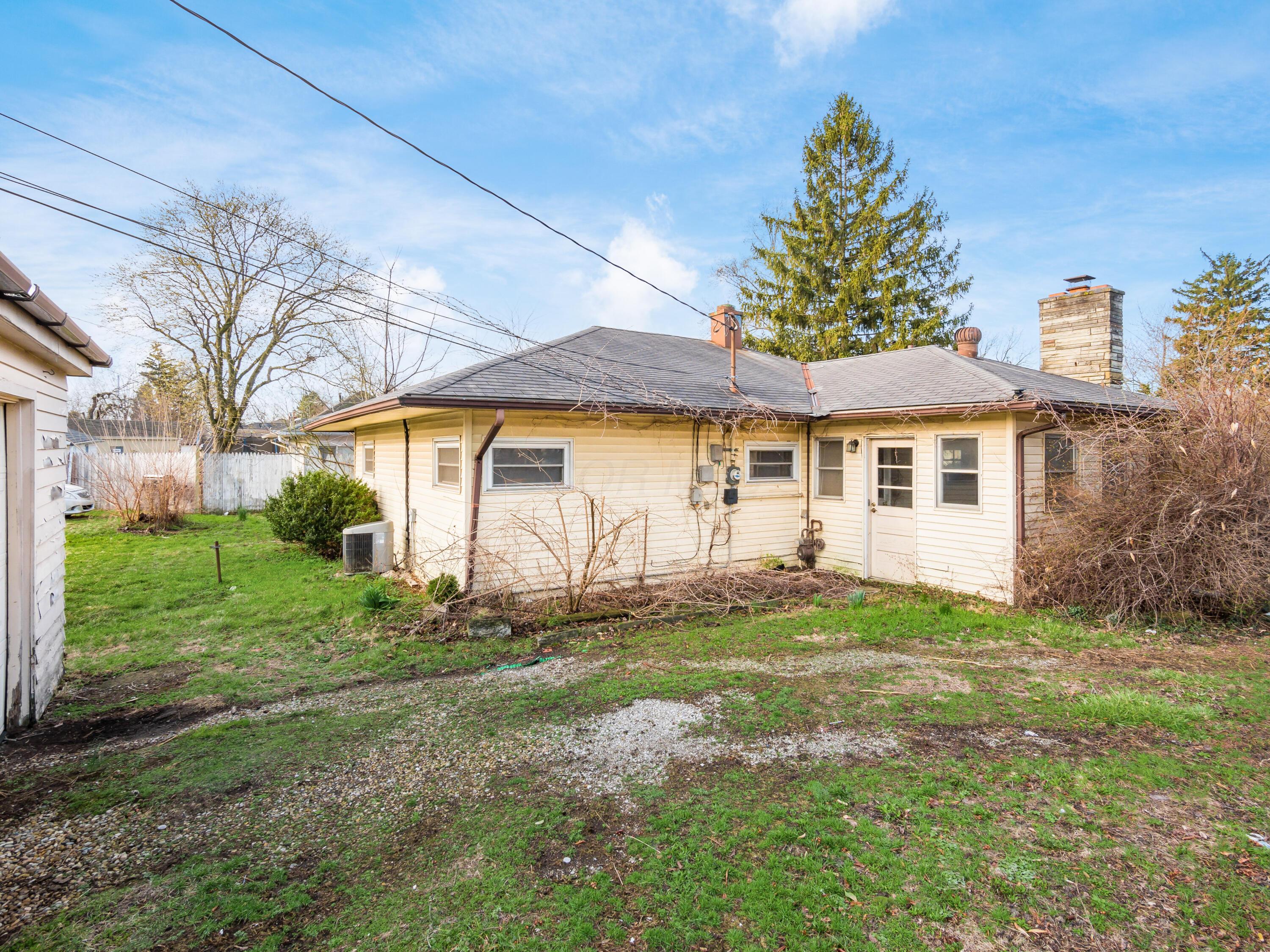 936 Elaine Road Columbus, OH 43227 - Photo 22 of 26 Rear Exterior